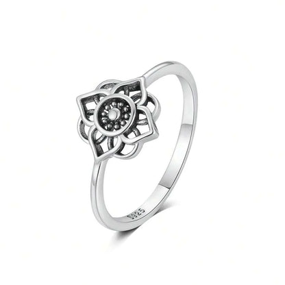Elegant Vintage Silver Lotus Flower Ring