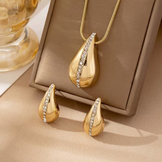 Golden Pavé Teardrop Jewelry Set