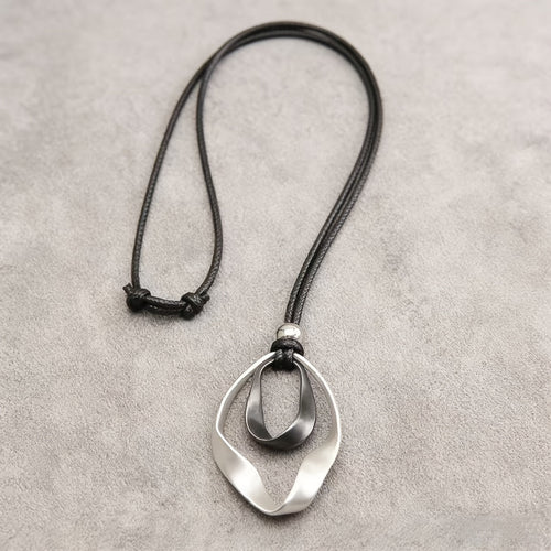 Elegant Adjustable Sculptural Twisted Teardrop Pendant Necklace