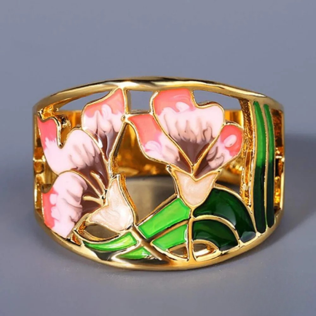 Vintage Floral Gold Enamel Ring
