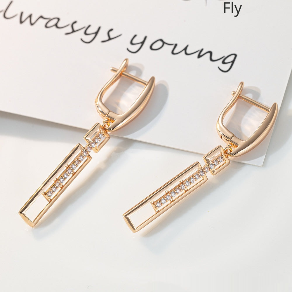 Elegant Rectangular Earrings with Crystals in Gold
