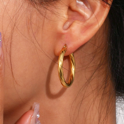 Blake Twisted Earrings Gold 35 mm