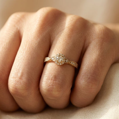 Vintage Gold Filigree Round Cubic Zirconia Ring