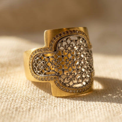 Vintage Gold Filigree Floral Cutout Ring